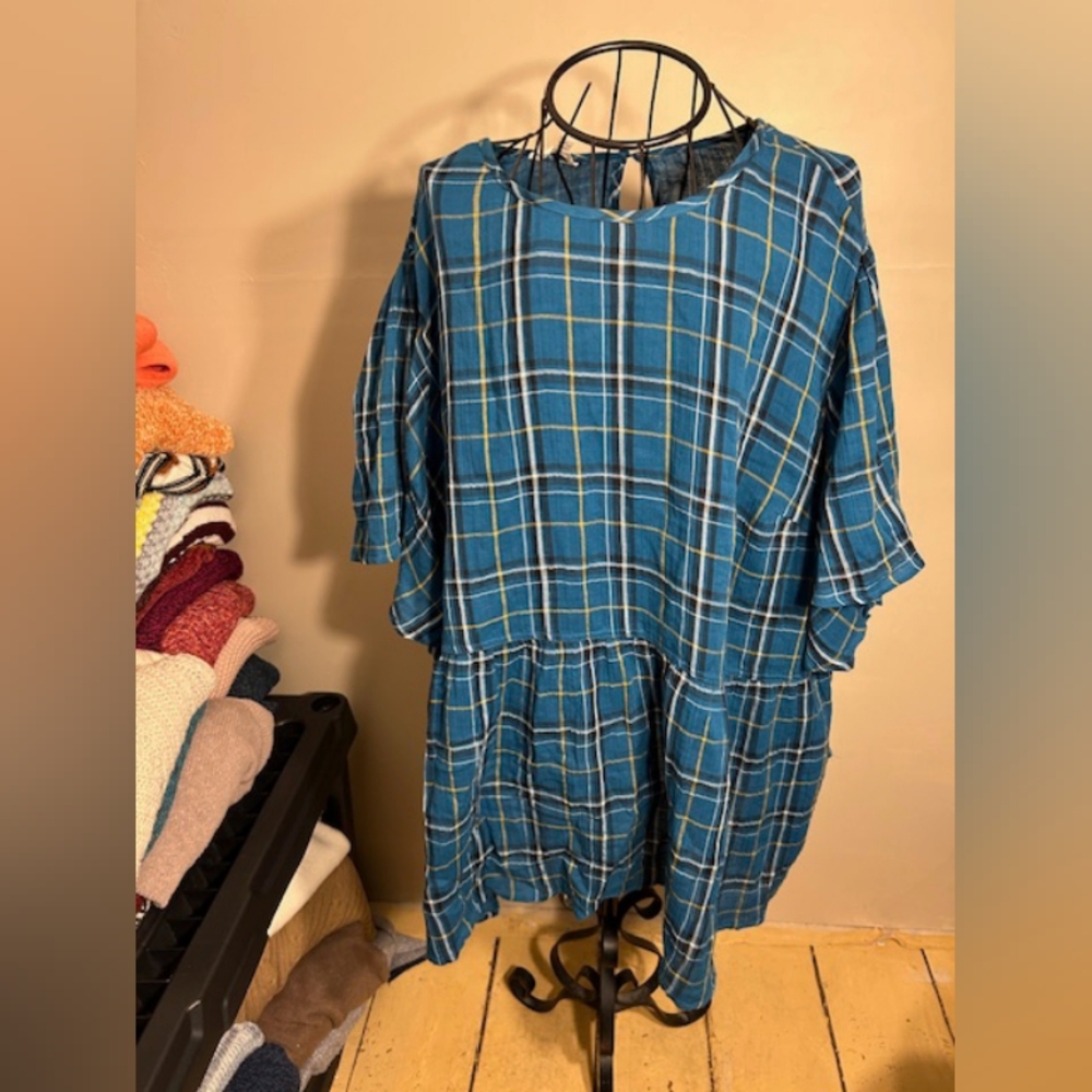 4x size 4 x womens shirt top plaid   blouse plus sized blue green